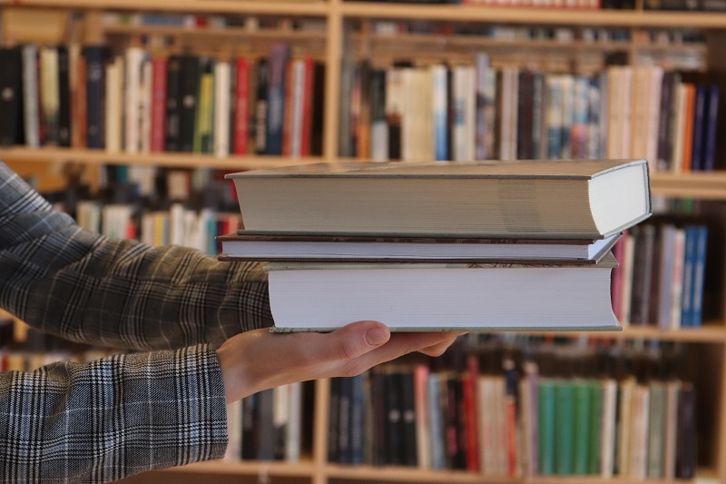 Latgales Centrālā bibliotēka pateicas par grāmatu dāvinājumiem Latgales Centrālā bibliotēka pateicas par grāmatu dāvinājumiem