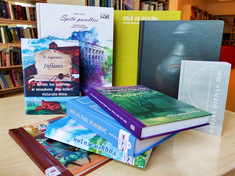 Latgales Centrālā bibliotēka izsaka pateicību grāmatu dāvinātājiem Latgales Centrālā bibliotēka izsaka pateicību grāmatu dāvinātājiem