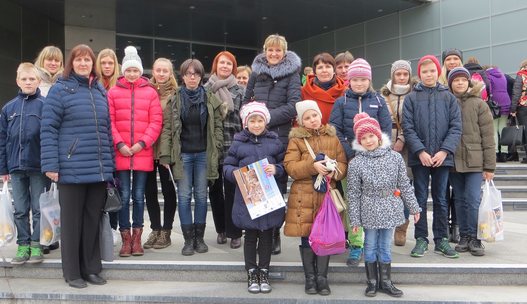 Daugavpils pašvaldības bibliotēku lasošās ģimenes piedalījās Latvijas Nacionālās bibliotēkas pasākumā “Lielie lasīšanas svētki” Daugavpils pašvaldības bibliotēku lasošās ģimenes piedalījās Latvijas Nacionālās bibliotēkas pasākumā “Lielie lasīšanas svētki”