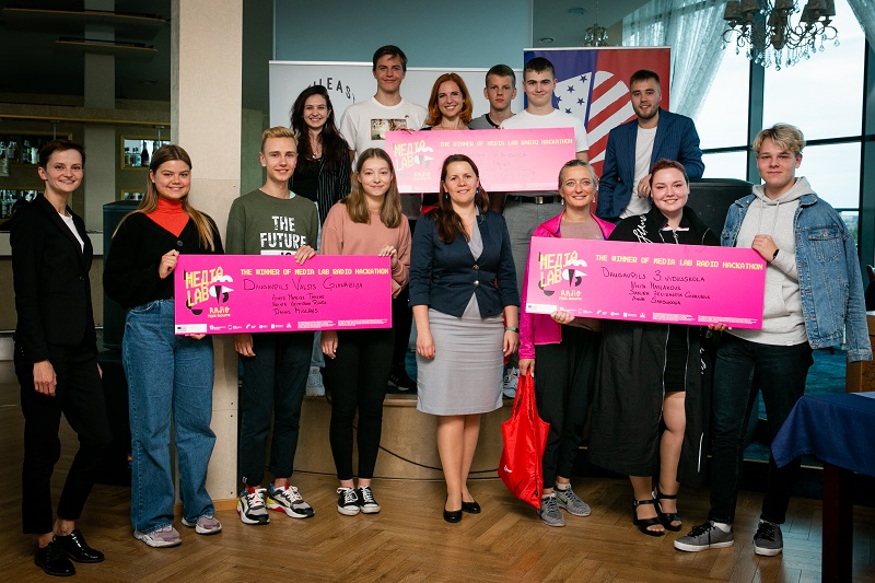 Noskaidroti medijpratības projekta “MediaLab Radio” finālisti Noskaidroti medijpratības projekta “MediaLab Radio” finālisti