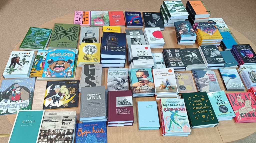 Daugavpils publisko bibliotēku krājumu ir papildinājušas vērtīgas grāmatas Daugavpils publisko bibliotēku krājumu ir papildinājušas vērtīgas grāmatas