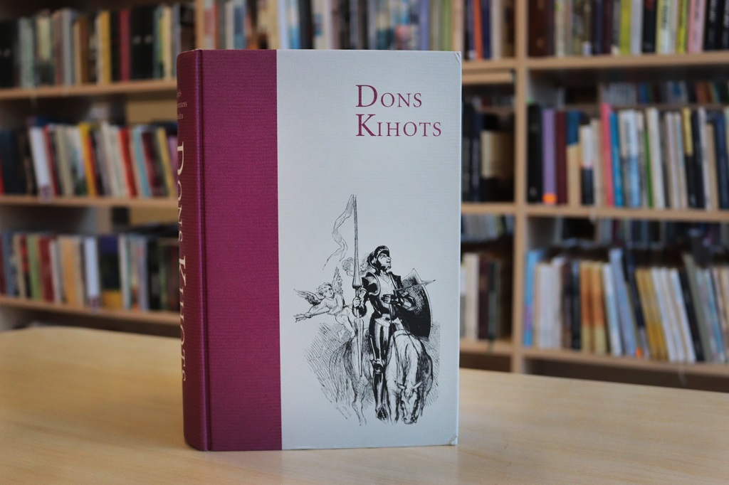 Bibliotēkā būs apskatāma ceļojoša grāmatu kolekcija “Atjautīgais idalgo Lamančas Dons Kihots. Ceļo valodu pasaulē!” Bibliotēkā būs apskatāma ceļojoša grāmatu kolekcija “Atjautīgais idalgo Lamančas Dons Kihots. Ceļo valodu pasaulē!”