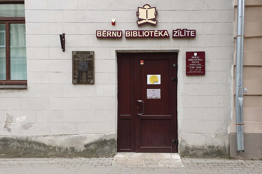 Sakarā ar remontdarbiem Bērnu bibliotēka “Zīlīte” lasītājus neapkalpo Sakarā ar remontdarbiem Bērnu bibliotēka “Zīlīte” lasītājus neapkalpo