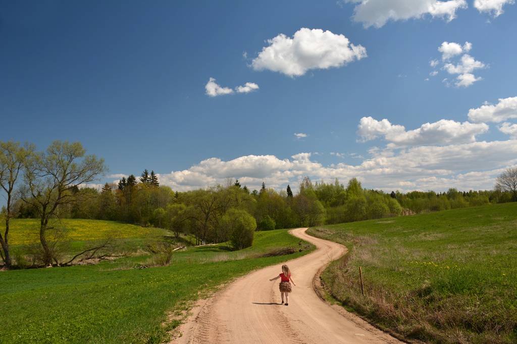 Pārdaugavas bibliotēkā skatāma Linarda Onzula izstāde “Latvijas ainava”